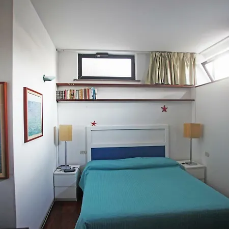 Bed & Breakfast Residenza L'isola 3*